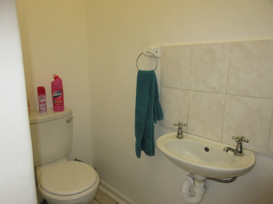 2 Bedroom Property for Sale in West Bank Eastern Cape